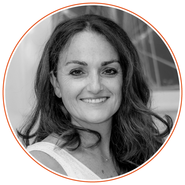 Caroline-Semac-Portrait-Home-Staging-Experts-Mobile_Plan de travail 1