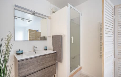 4F9FCD3D-204C-40E5-8D95-2264F038344A