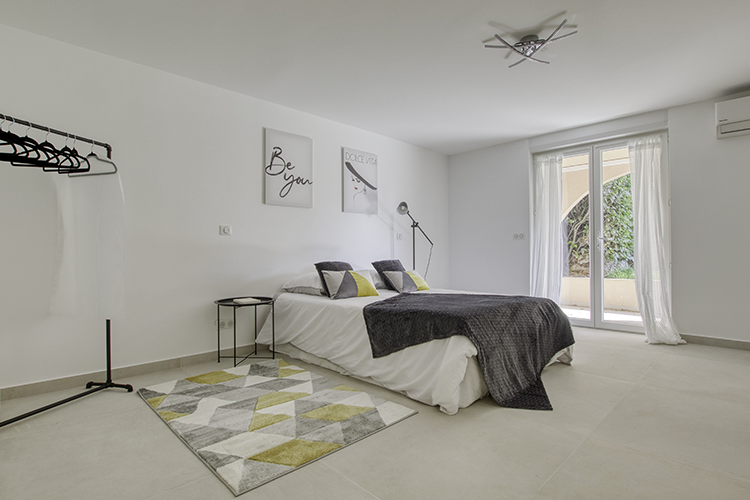photo antibes chambre 2 entiere